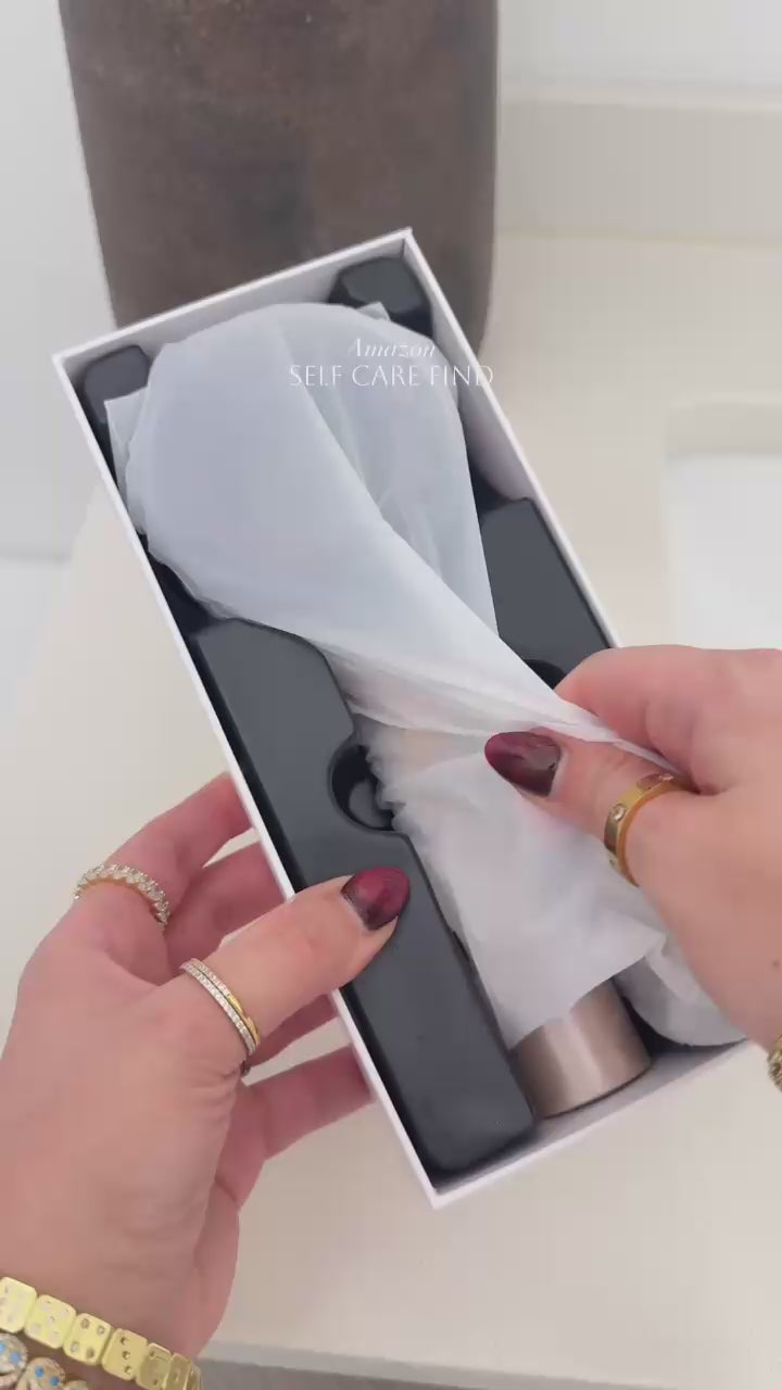 Unboxing the scalp massager